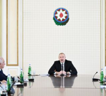 <i><b>Prezidentin sədrliyi ilə müşavirə keçirildi -<font color=red> FOTO</b></i></font>