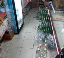 <i><b>Bu mağazada saxta araqlar aşkarlandı - <font color=red>FOTOLAR</b></i></font>