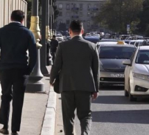 <i><b>Nərimanov rayonunda səkilər zəbt edilib - <font color=red>VİDEO</b></i></font>