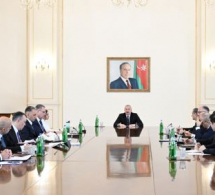 <i><b>Prezident İlham Əliyev müşavirə keçirdi - <font color=red>FOTO</b></i></font>